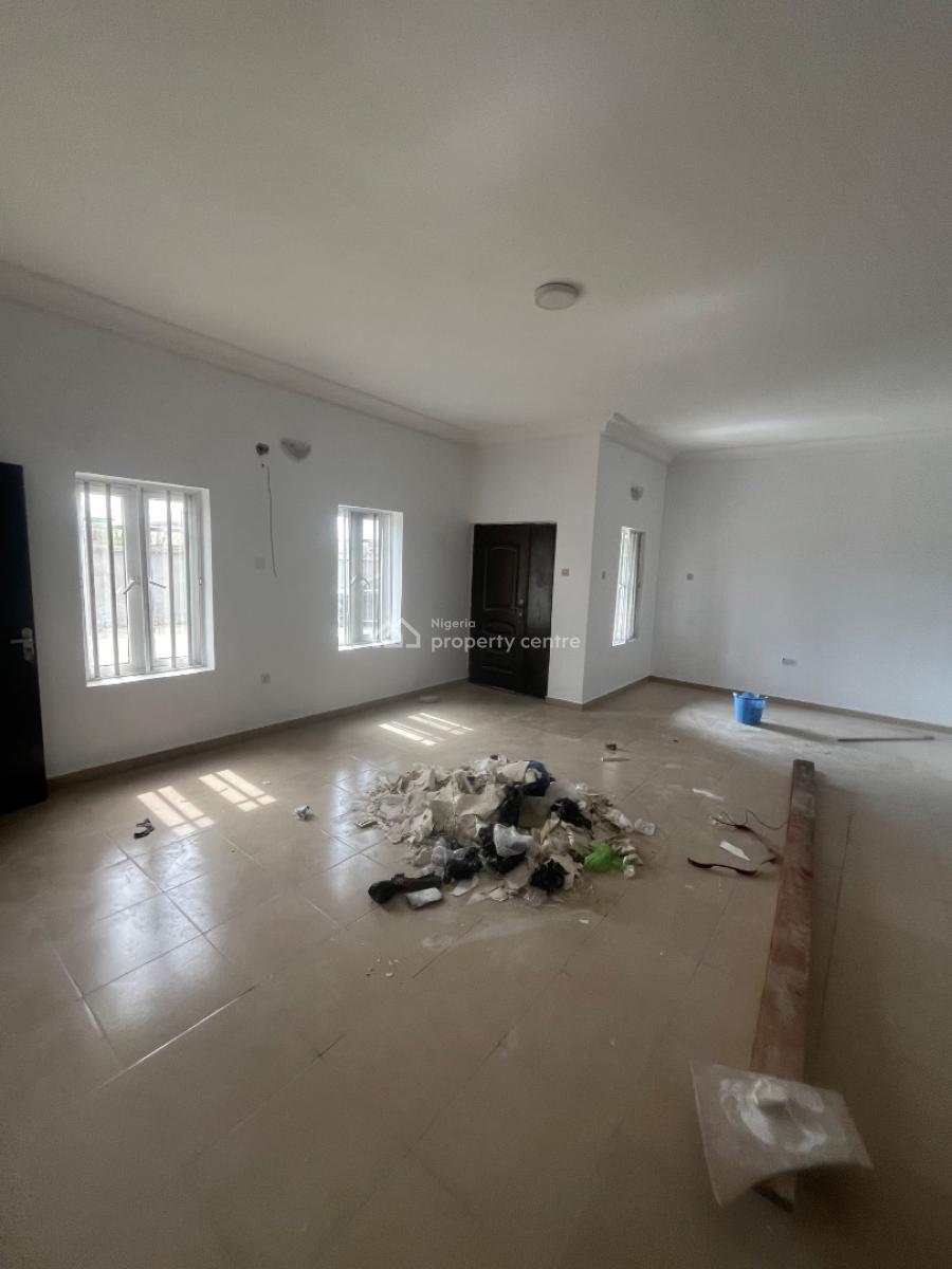 Luxury Spacious 3 Bedroom Flat Downstairs, Mobil Road Ilaje, Ajah, Lagos, Flat / Apartment for Rent