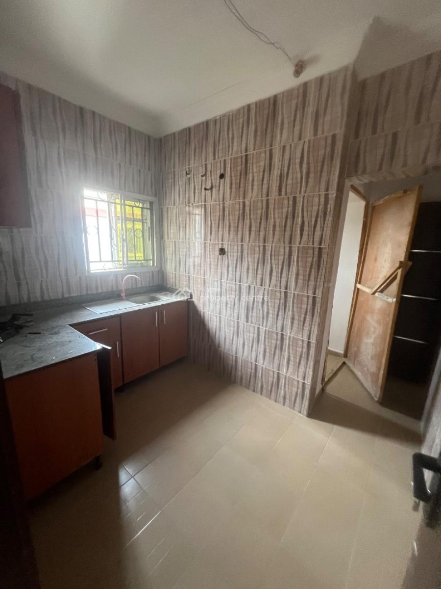 Luxury Clean 2bedroom Flat Upstairs and Downstairs, Mobil Road Ilaje, Ajah, Lagos, Flat / Apartment for Rent