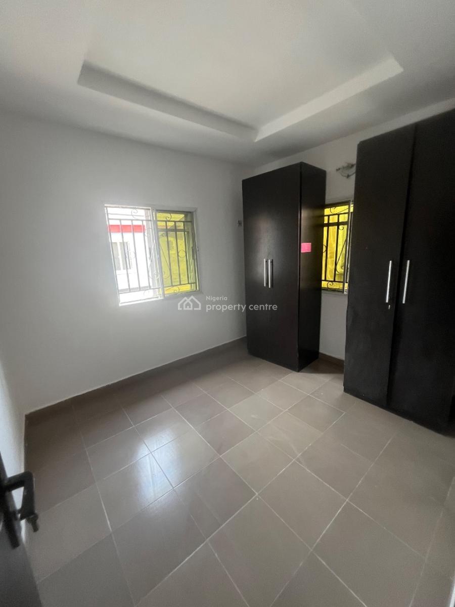 Luxury Clean 2bedroom Flat Upstairs and Downstairs, Mobil Road Ilaje, Ajah, Lagos, Flat / Apartment for Rent