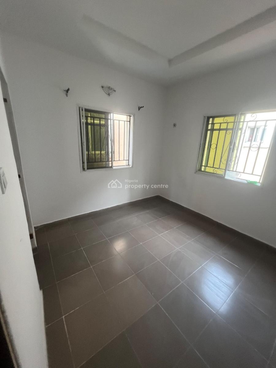 Luxury Clean 2bedroom Flat Upstairs and Downstairs, Mobil Road Ilaje, Ajah, Lagos, Flat / Apartment for Rent