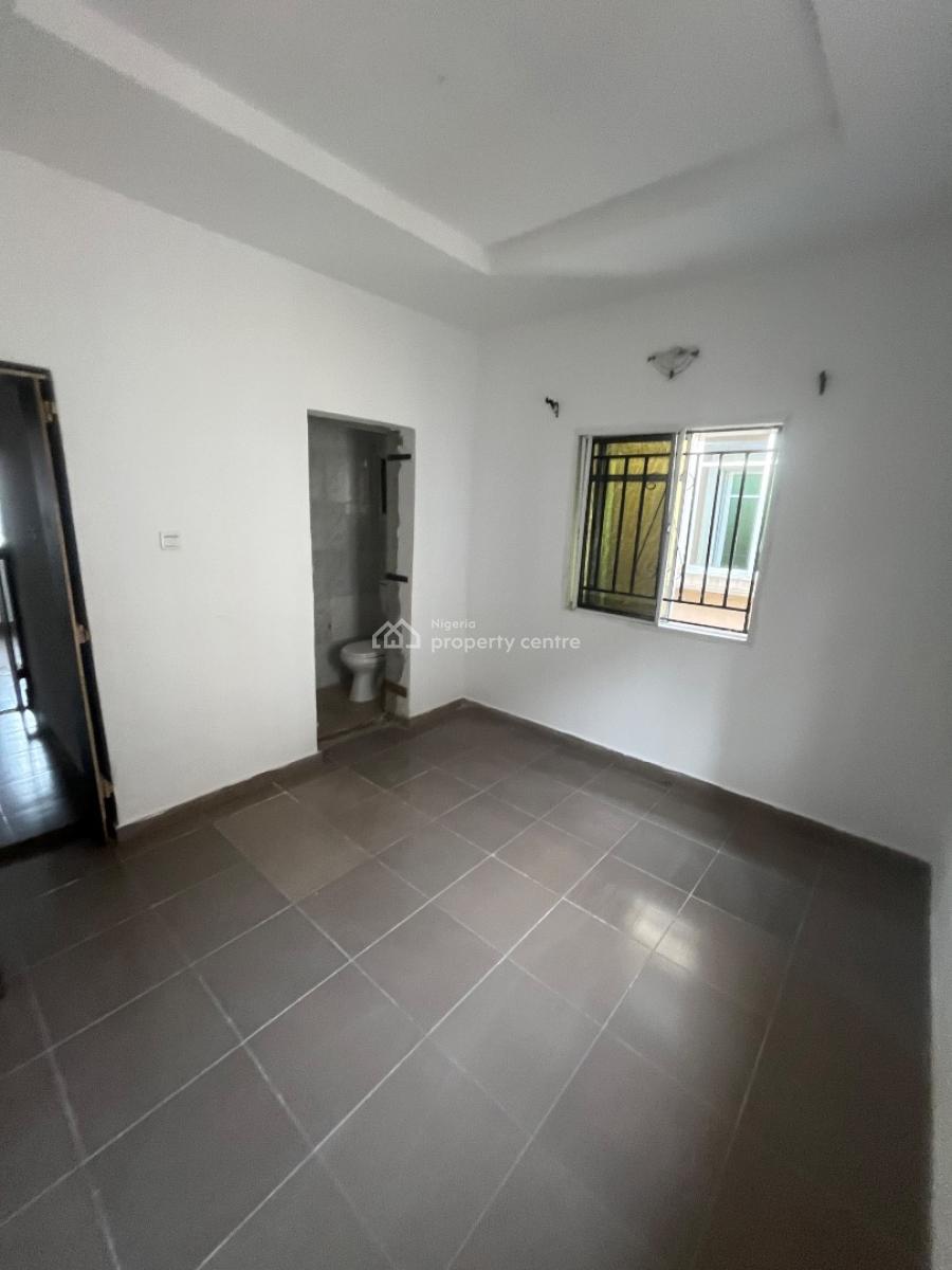 Luxury Clean 2bedroom Flat Upstairs and Downstairs, Mobil Road Ilaje, Ajah, Lagos, Flat / Apartment for Rent