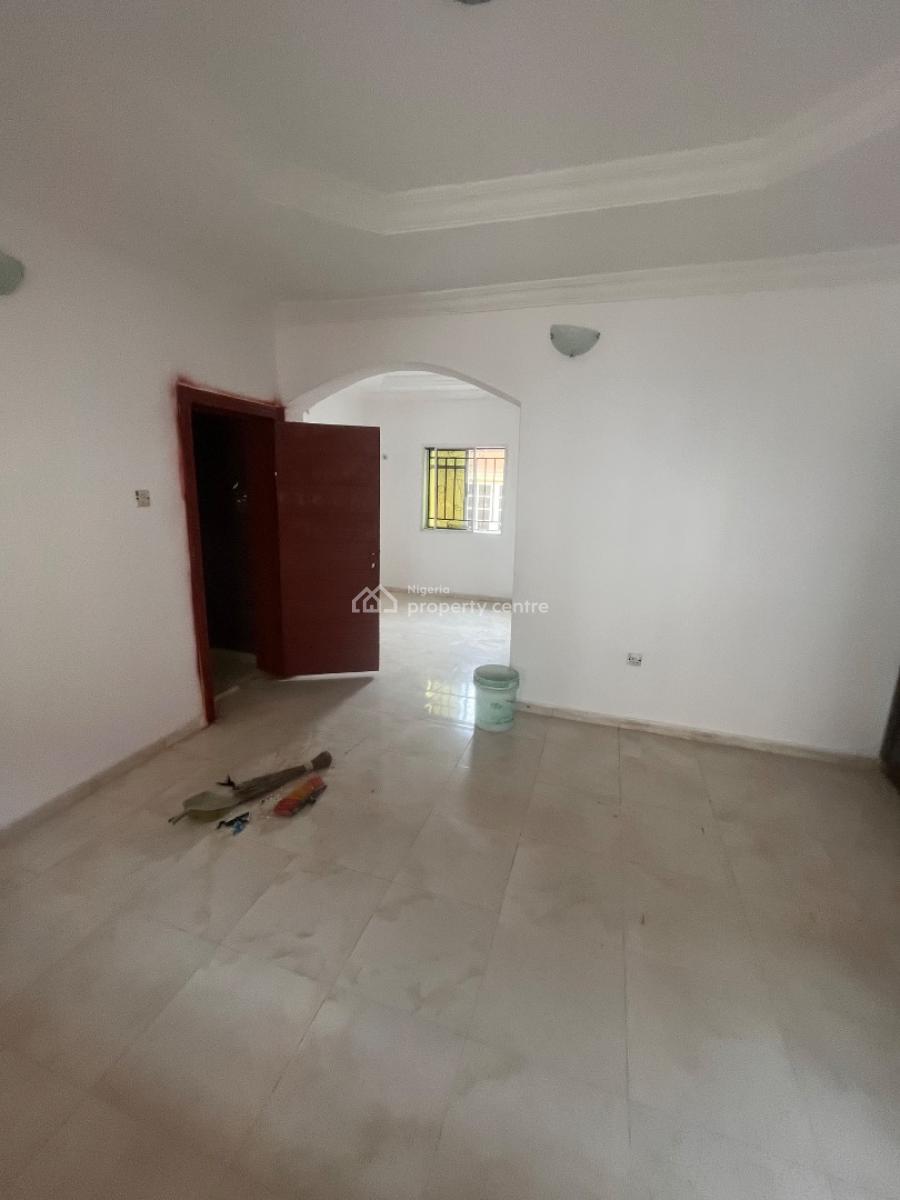 Luxury Clean 2bedroom Flat Upstairs and Downstairs, Mobil Road Ilaje, Ajah, Lagos, Flat / Apartment for Rent