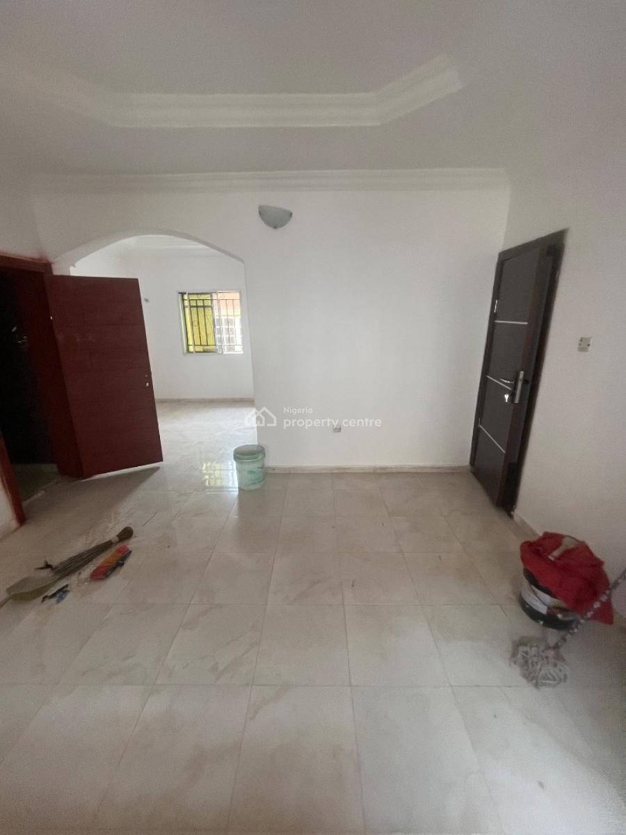 Luxury Clean 2bedroom Flat Upstairs and Downstairs, Mobil Road Ilaje, Ajah, Lagos, Flat / Apartment for Rent