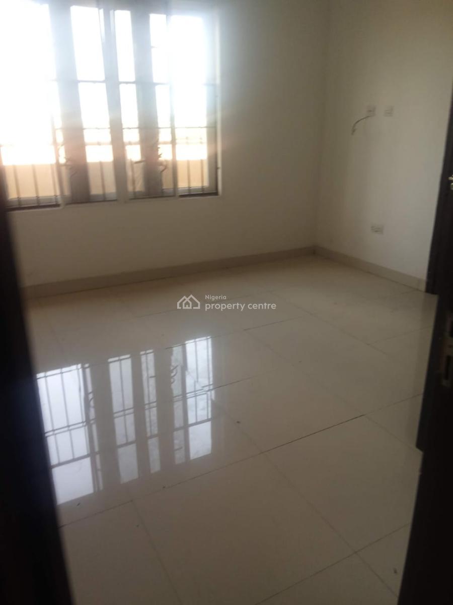 Spacious 3 Bedroom Penthouse with Bq in a Prime Location, Off Akeem Dickson Street, Lekki, Lagos, Flat / Apartment for Rent