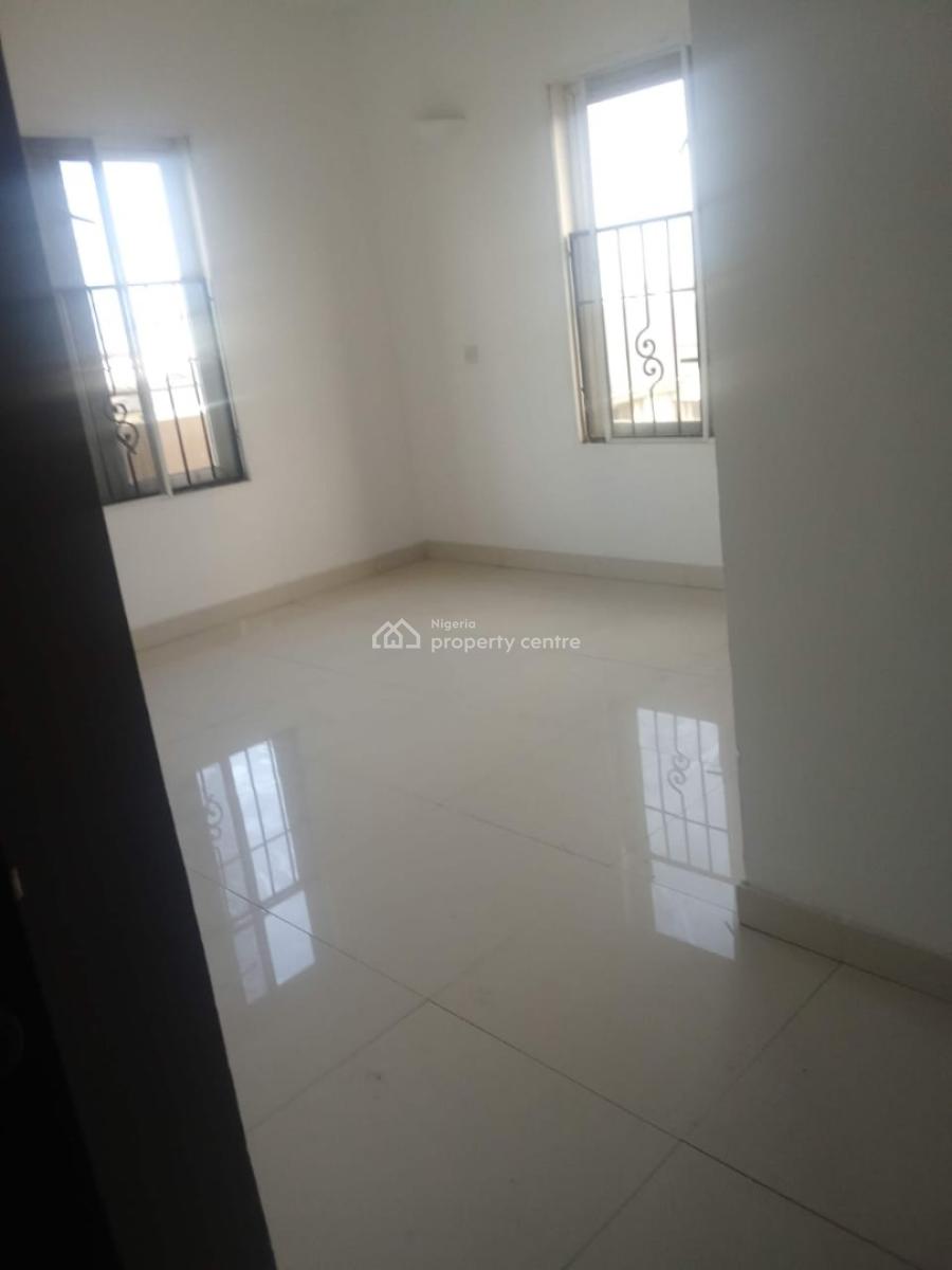 Spacious 3 Bedroom Penthouse with Bq in a Prime Location, Off Akeem Dickson Street, Lekki, Lagos, Flat / Apartment for Rent