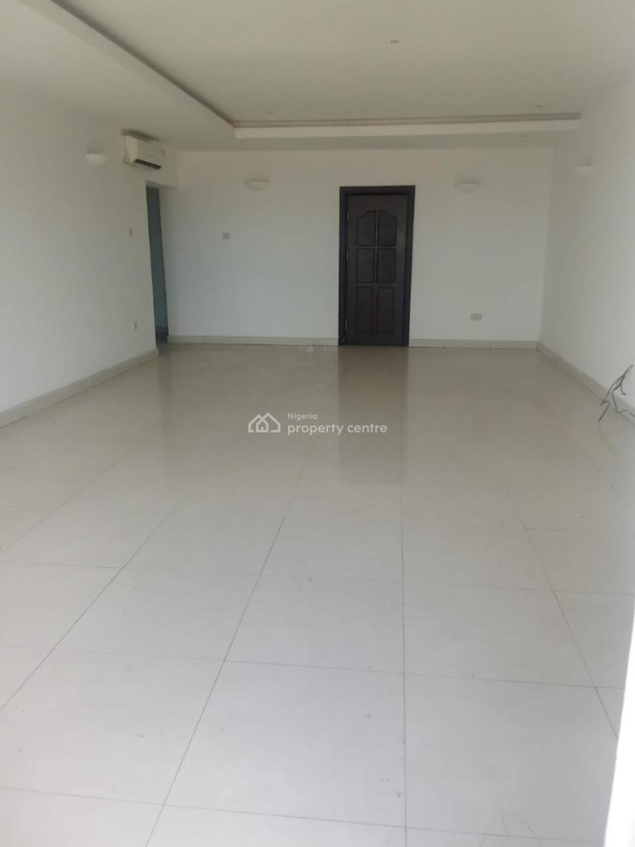 Spacious 3 Bedroom Penthouse with Bq in a Prime Location, Off Akeem Dickson Street, Lekki, Lagos, Flat / Apartment for Rent