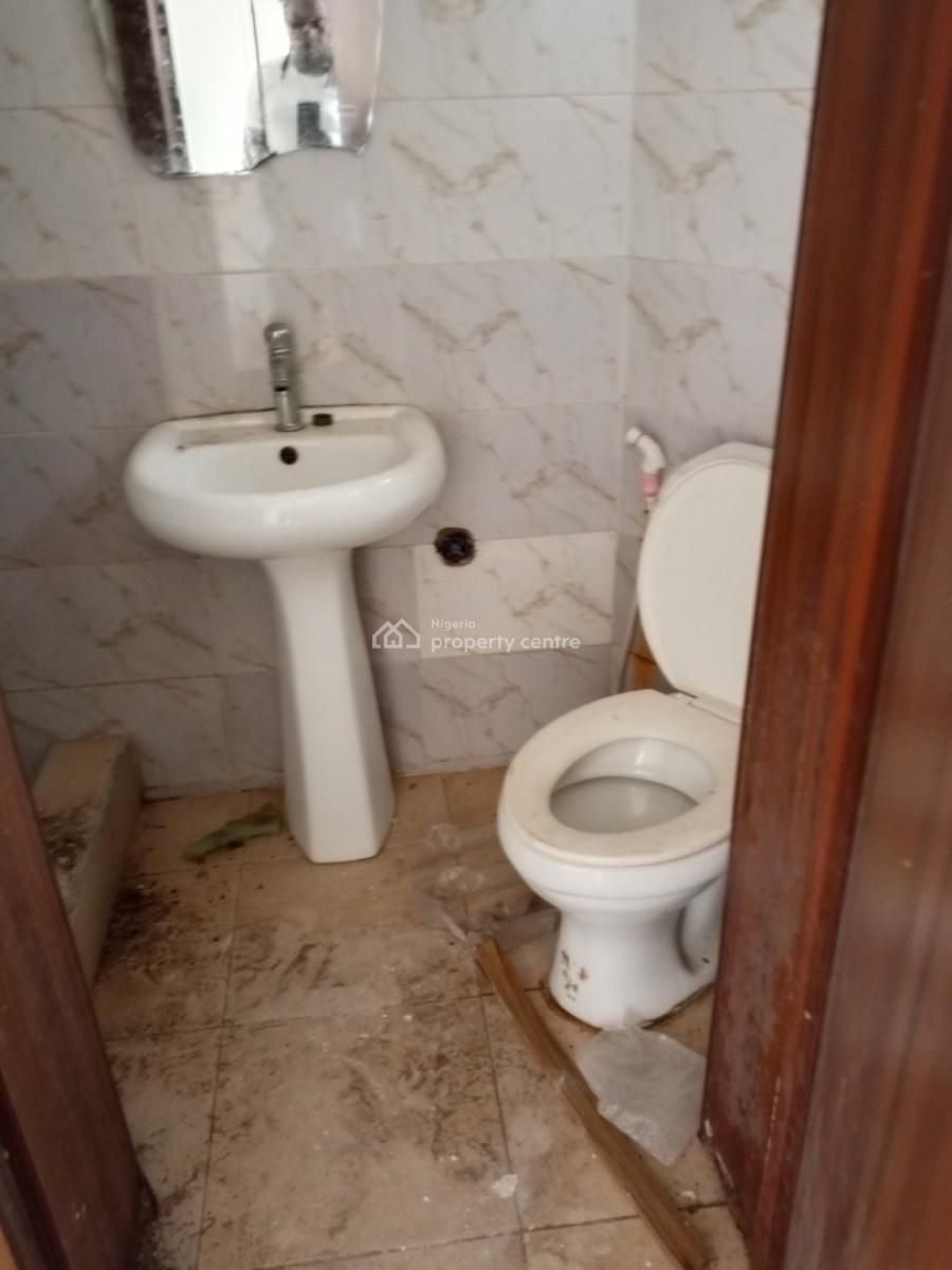 Newly Renovated Sizable 2bedroom Downstairs Apartment., Madiba Estate Gbetu Awoyaya New Road Behind Mayfair Gardens Estate., Awoyaya, Ibeju Lekki, Lagos, House for Rent