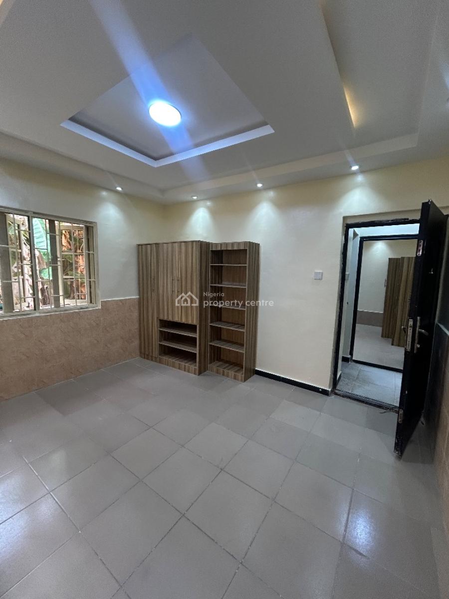 a Newly Renovated 2 Bedroom Bungalow, Lekki Phase 1, Lekki, Lagos, Flat / Apartment for Rent