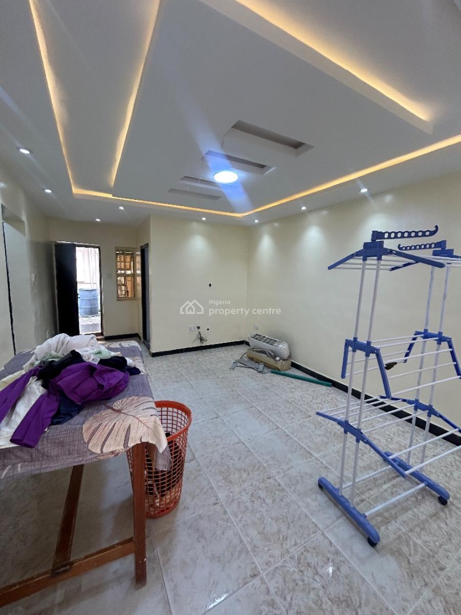 a Newly Renovated 2 Bedroom Bungalow, Lekki Phase 1, Lekki, Lagos, Flat / Apartment for Rent