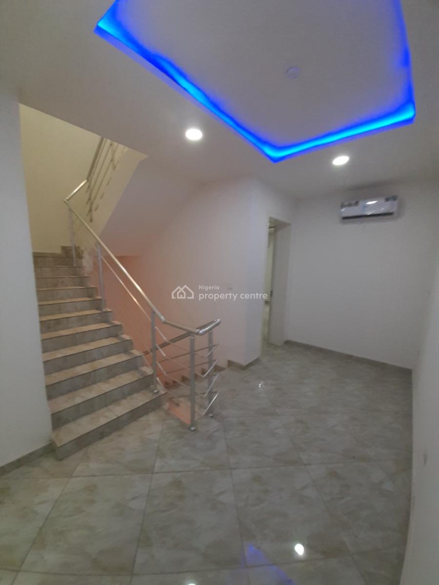 Serviced with 24/7 Power Supply 4 Bedroom En-suite Townhouse with an E, Lekki Phase 1, Lekki, Lagos, Terraced Duplex for Rent