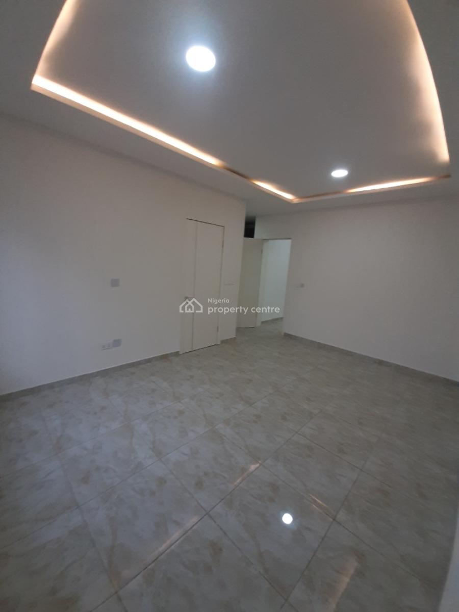 Serviced with 24/7 Power Supply 4 Bedroom En-suite Townhouse with an E, Lekki Phase 1, Lekki, Lagos, Terraced Duplex for Rent