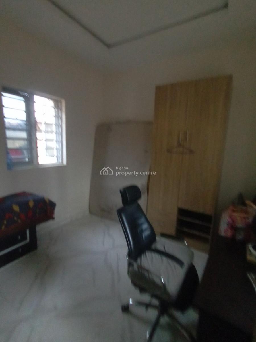 Well Maintained 3 Bedroom Flat, Mobil Road, Ilaje, Ajah, Lagos, Flat / Apartment for Rent