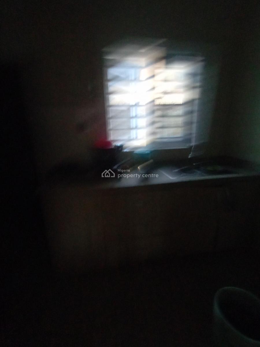 Well Maintained 3 Bedroom Flat, Mobil Road, Ilaje, Ajah, Lagos, Flat / Apartment for Rent