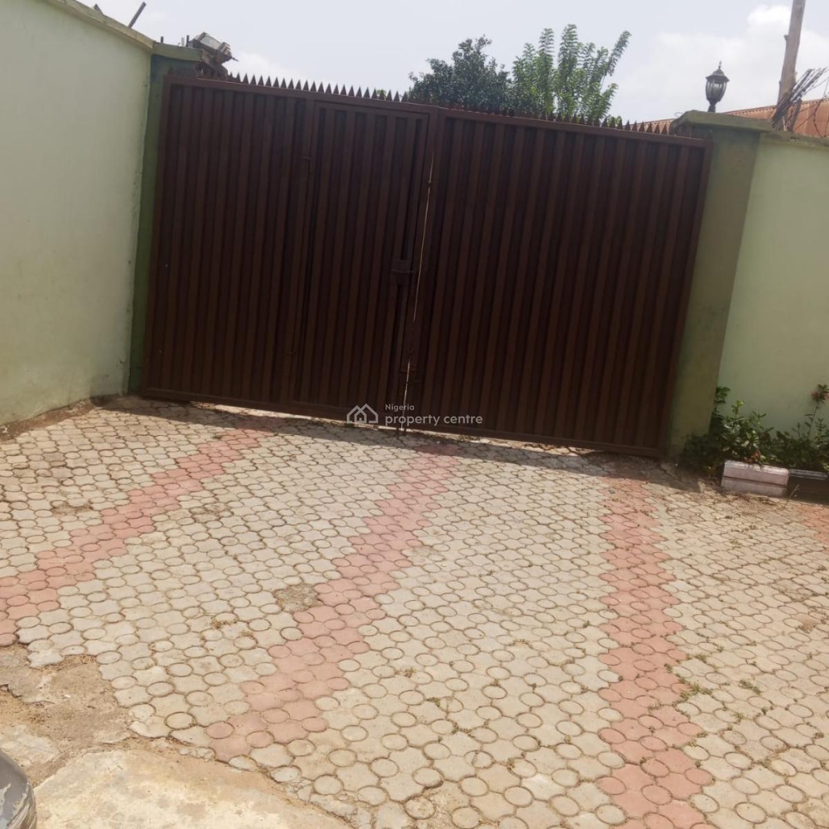 a Unit of 3 Bedroom with 2 Units of Room and Parlour Self Contain, Iyana Agbala, Alakia, Ibadan, Oyo, Block of Flats for Sale