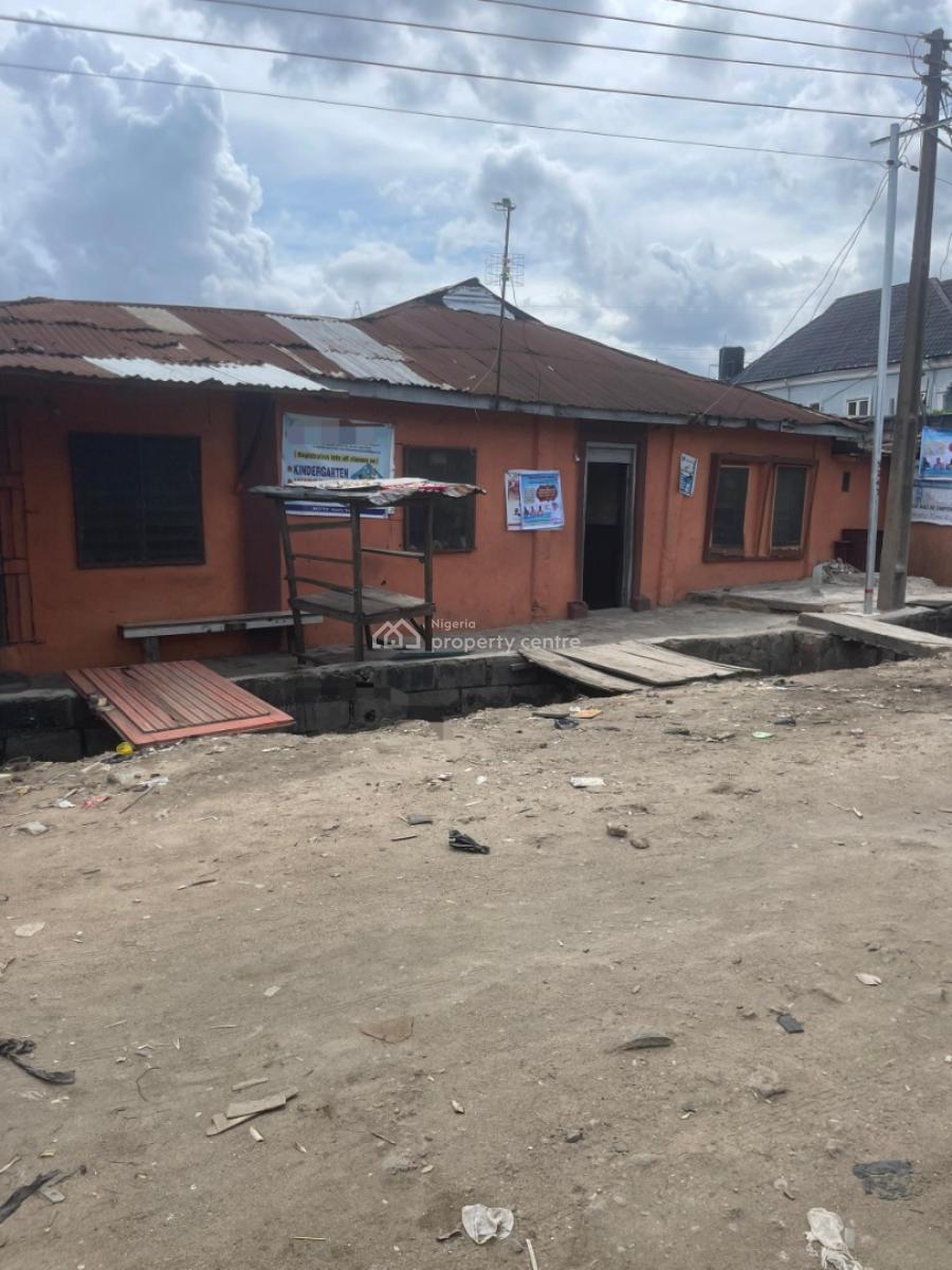 a Demolishable Bungalow on a Plot of Land, Itire, Surulere, Lagos, Mixed-use Land for Sale