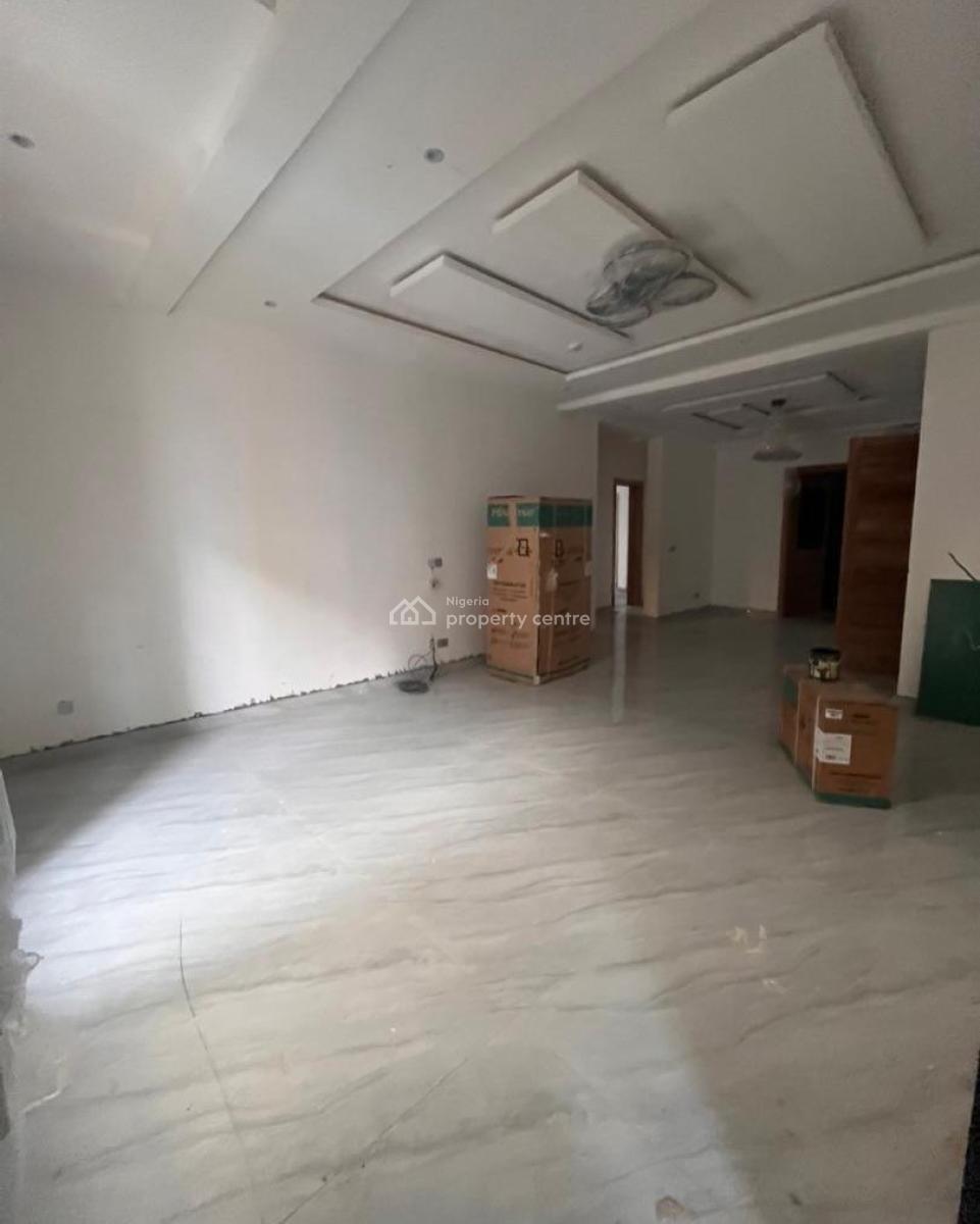 Lovely 3 Bedroom Apartment with Bq, Lekki Phase 1, Lekki Phase 1, Lekki, Lagos, Block of Flats for Sale