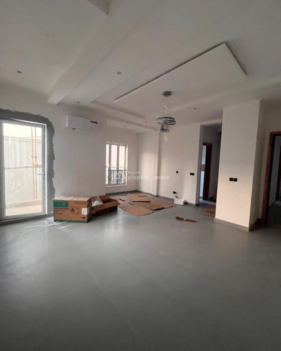 Lovely 3 Bedroom Apartment with Bq, Lekki Phase 1, Lekki Phase 1, Lekki, Lagos, Block of Flats for Sale