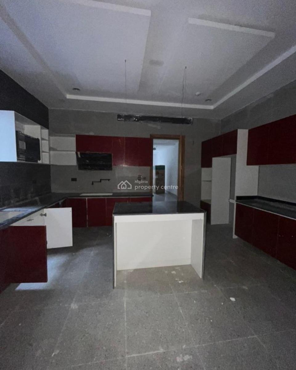 Lovely 3 Bedroom Apartment with Bq, Lekki Phase 1, Lekki Phase 1, Lekki, Lagos, Block of Flats for Sale