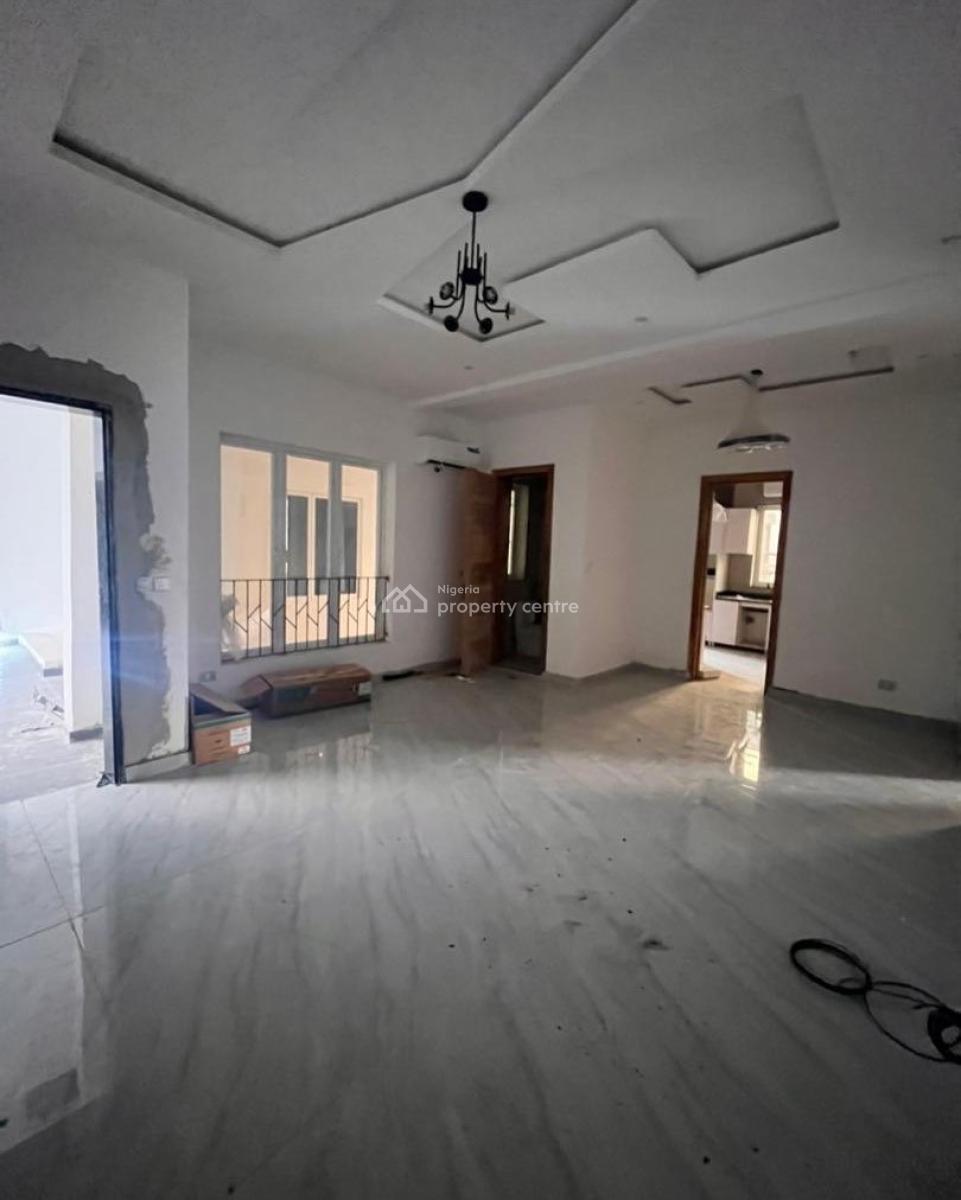 Lovely 2 Bedroom Apartment with Bq, Lekki Phase 1, Lekki Phase 1, Lekki, Lagos, Block of Flats for Sale