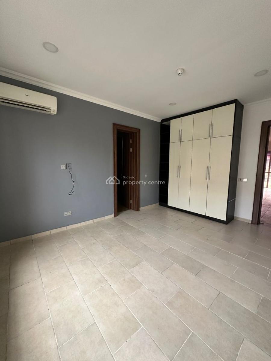 Well-maintained & Spacious 4-bedroom Terrace with Bq, Banana Island, Ikoyi, Lagos, Terraced Duplex for Rent