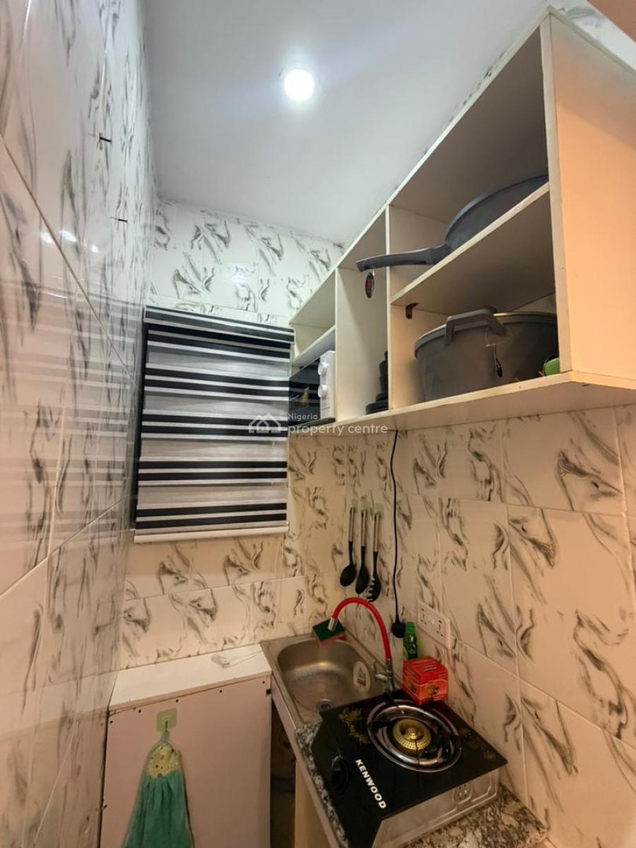 Cozy Studio Apartment with Free Wifi in a Serene Environment, Shomolu, Lagos, Flat / Apartment Short Let