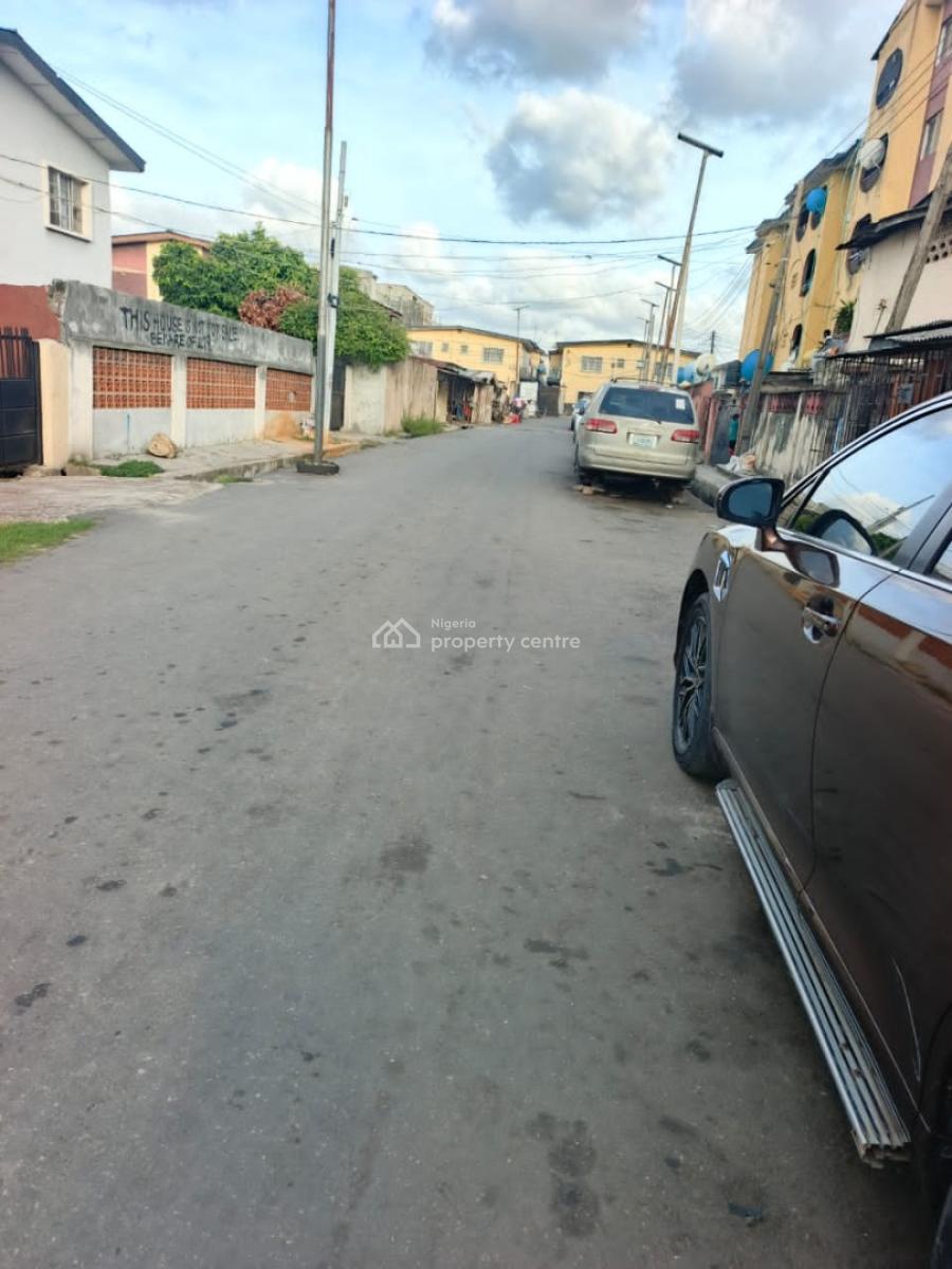 4 Unit of 3bedroom Flat., Surulere, Lagos, House for Sale