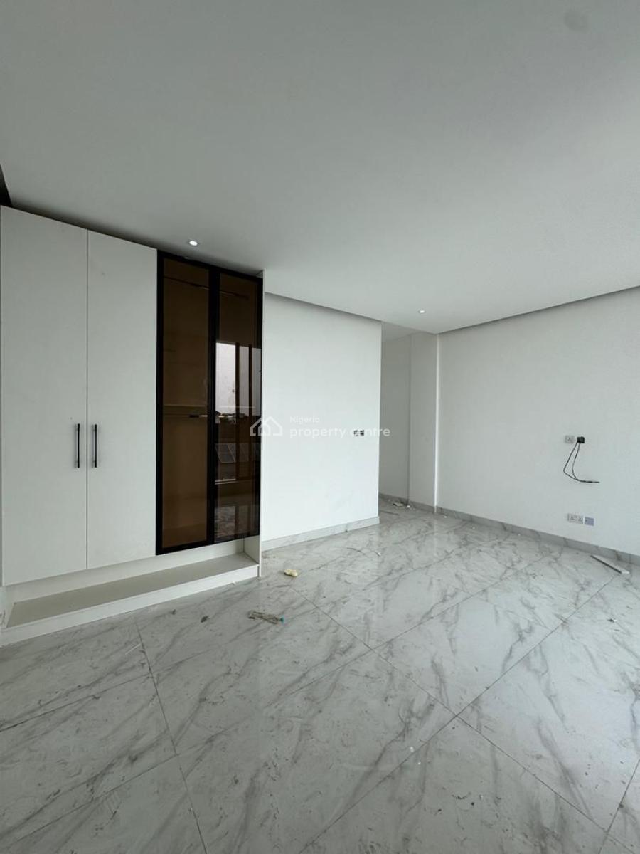 Sophisticated 2 Bedroom Apartment Rooftop Pool, Elevator & Gym, Lekki Phase 1, Lekki, Lagos, Flat / Apartment for Sale