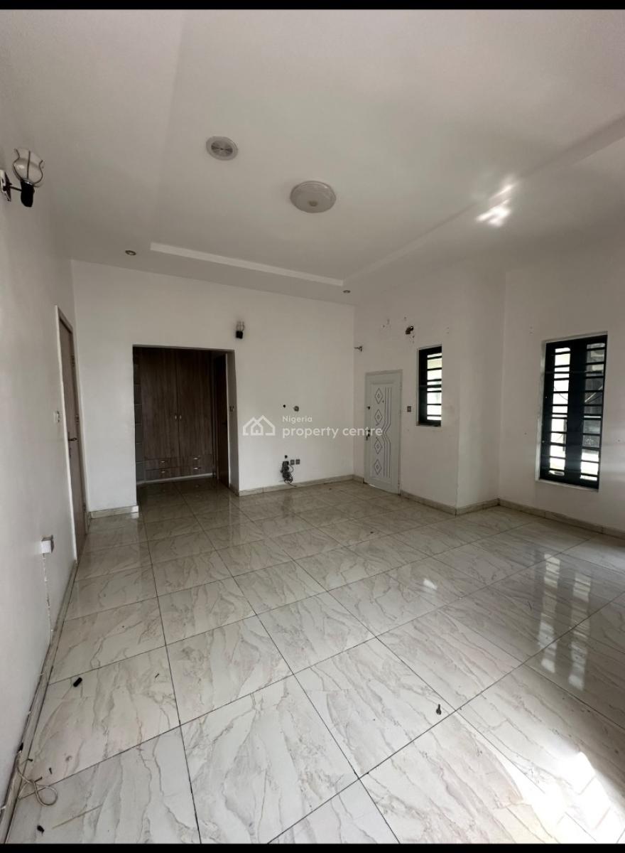 a Luxury Masters Room in a Shared Apartment, Orchid Road, Royal Pine Estate, Lekki Phase 1, Lekki, Lagos, Terraced Duplex for Rent