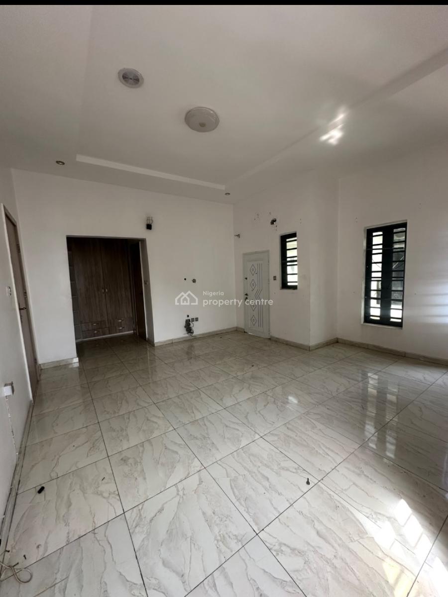 a Luxury Masters Room in a Shared Apartment, Orchid Road, Royal Pine Estate, Lekki Phase 1, Lekki, Lagos, Terraced Duplex for Rent