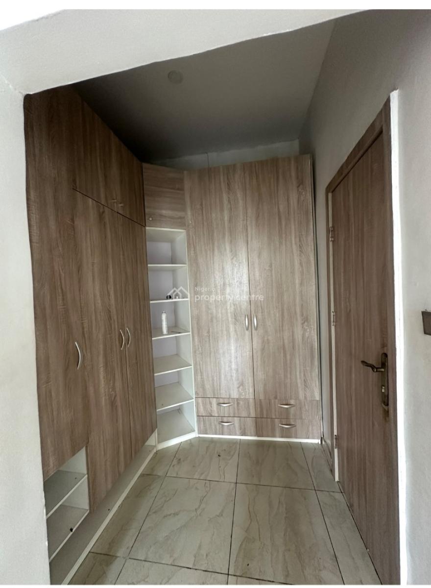 a Luxury Masters Room in a Shared Apartment, Orchid Road, Royal Pine Estate, Lekki Phase 1, Lekki, Lagos, Terraced Duplex for Rent