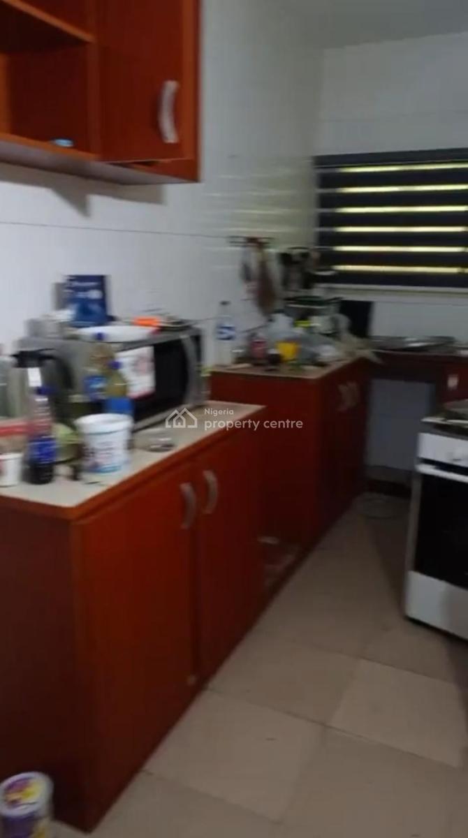 Lovely 3bedroom Flat, Medina Estate, Gbagada, Lagos, Flat / Apartment for Rent