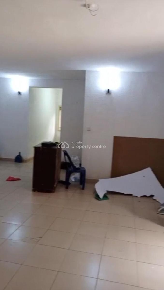 Lovely 3bedroom Flat, Medina Estate, Gbagada, Lagos, Flat / Apartment for Rent