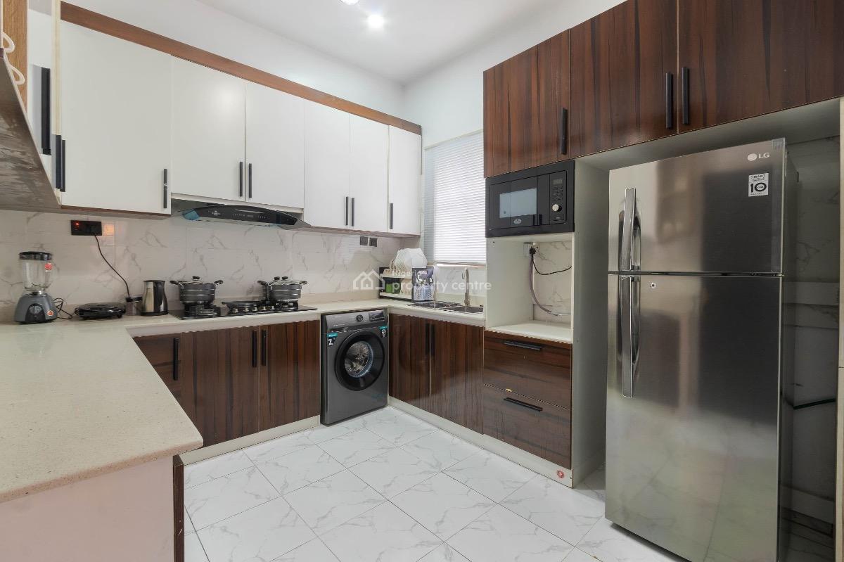 Luxury 2 Bedroom Apartment, Off Freedom Way, Lekki Phase 1, Lekki, Lagos, Flat / Apartment Short Let