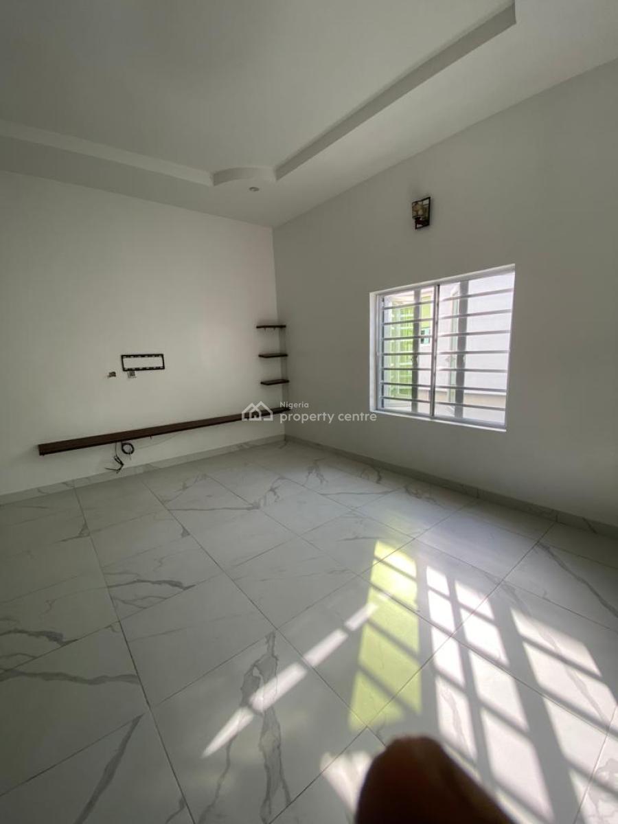 Luxurious  Spacious  3bedroom Flat  with Private  Staircase, Sangotedo, Ajah, Lagos, Flat / Apartment for Rent