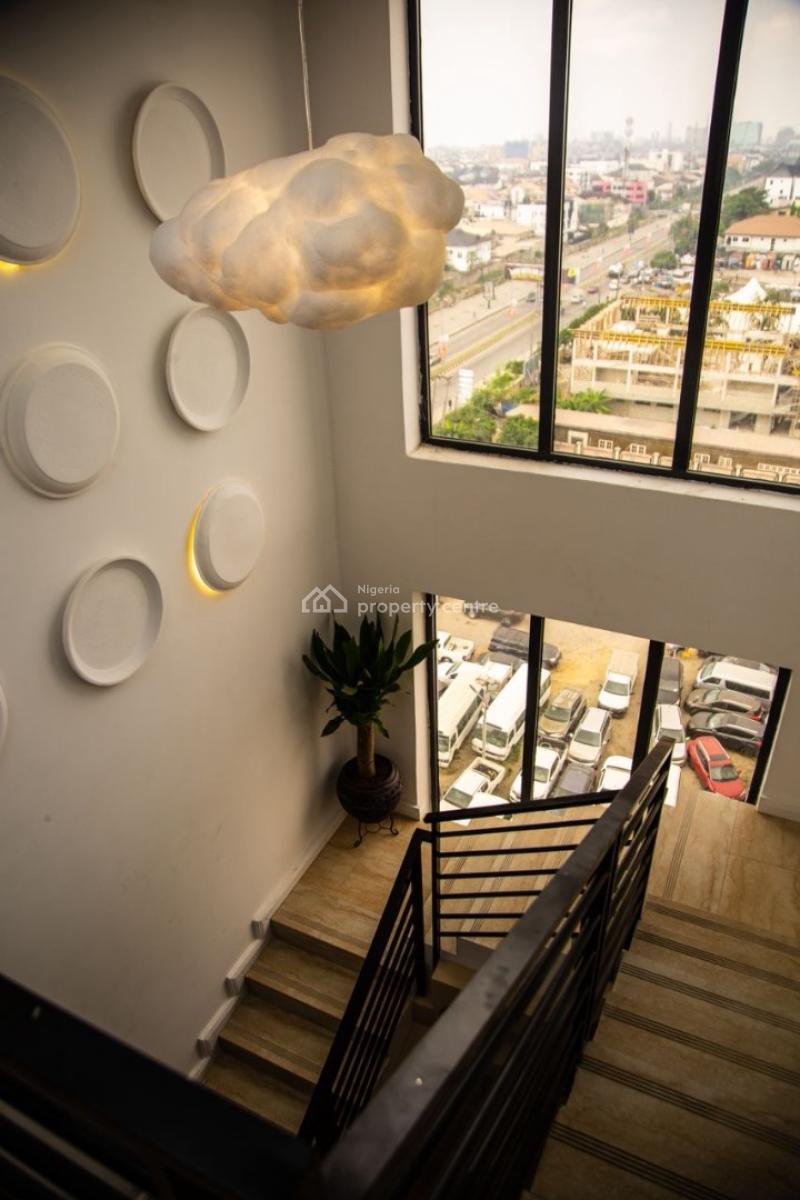 Luxury 4 Bedroom Apartment, Lekki Phase 1, Lekki, Lagos, Flat / Apartment Short Let