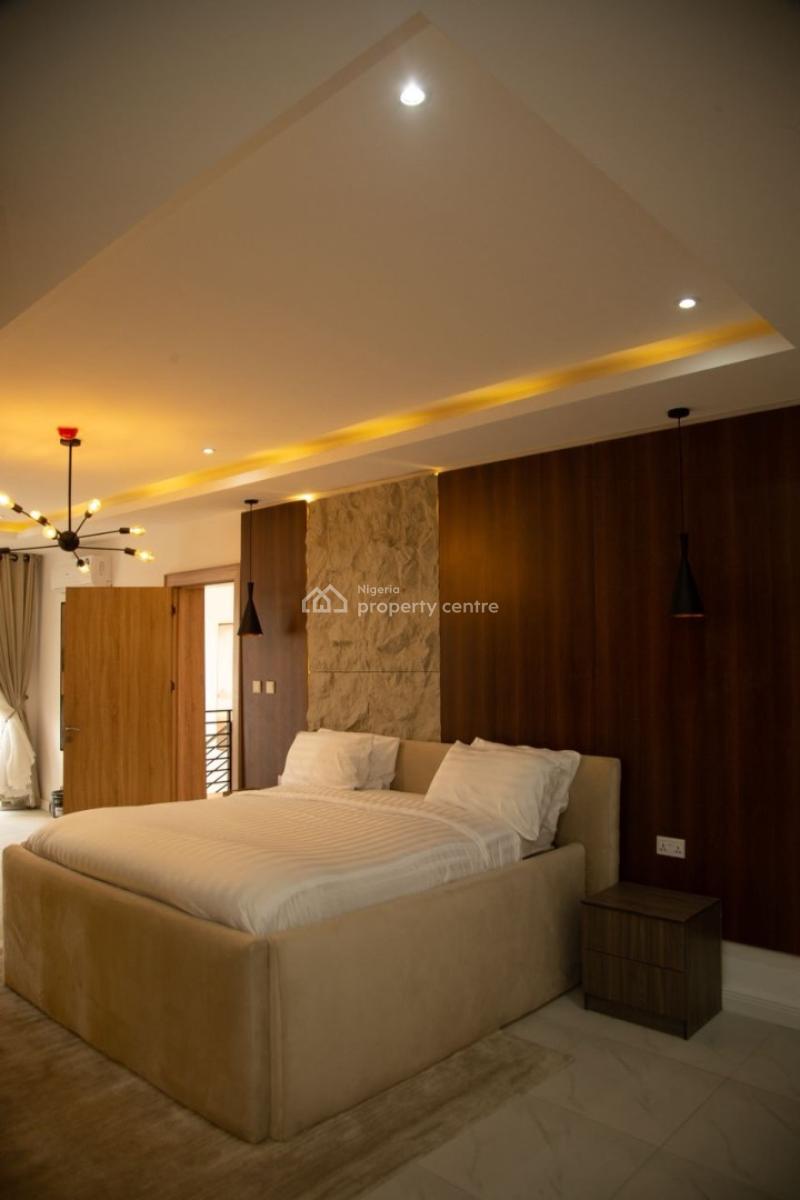 Luxury 4 Bedroom Apartment, Lekki Phase 1, Lekki, Lagos, Flat / Apartment Short Let