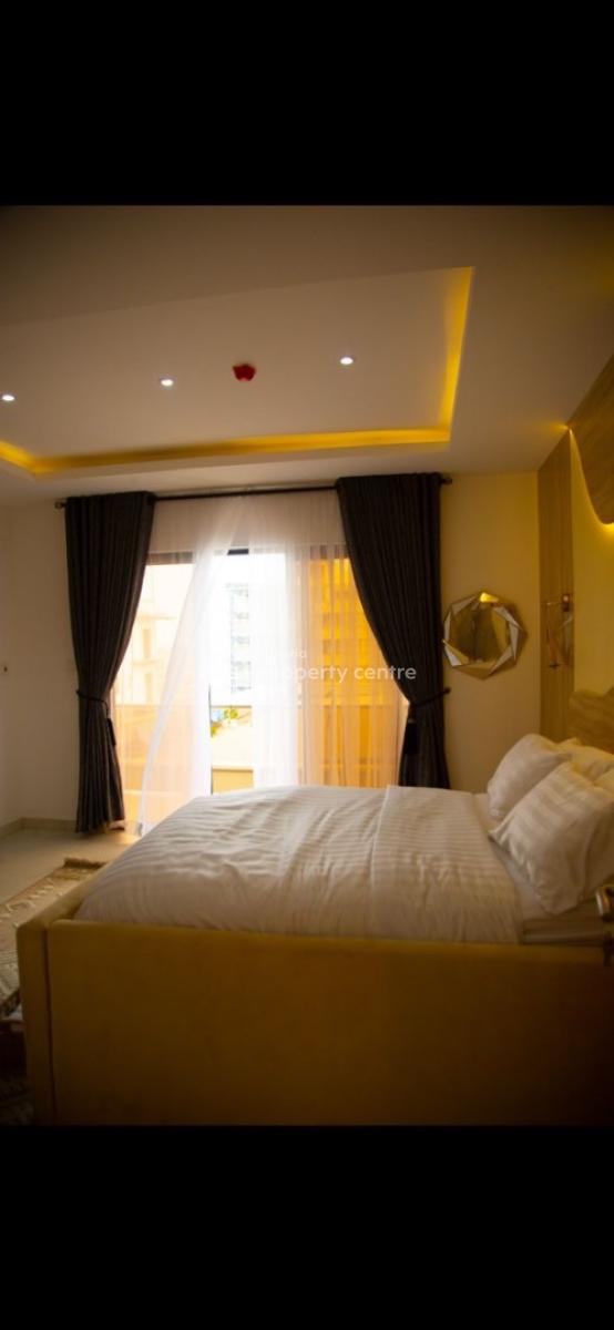 Luxury 4 Bedroom Apartment, Lekki Phase 1, Lekki, Lagos, Flat / Apartment Short Let