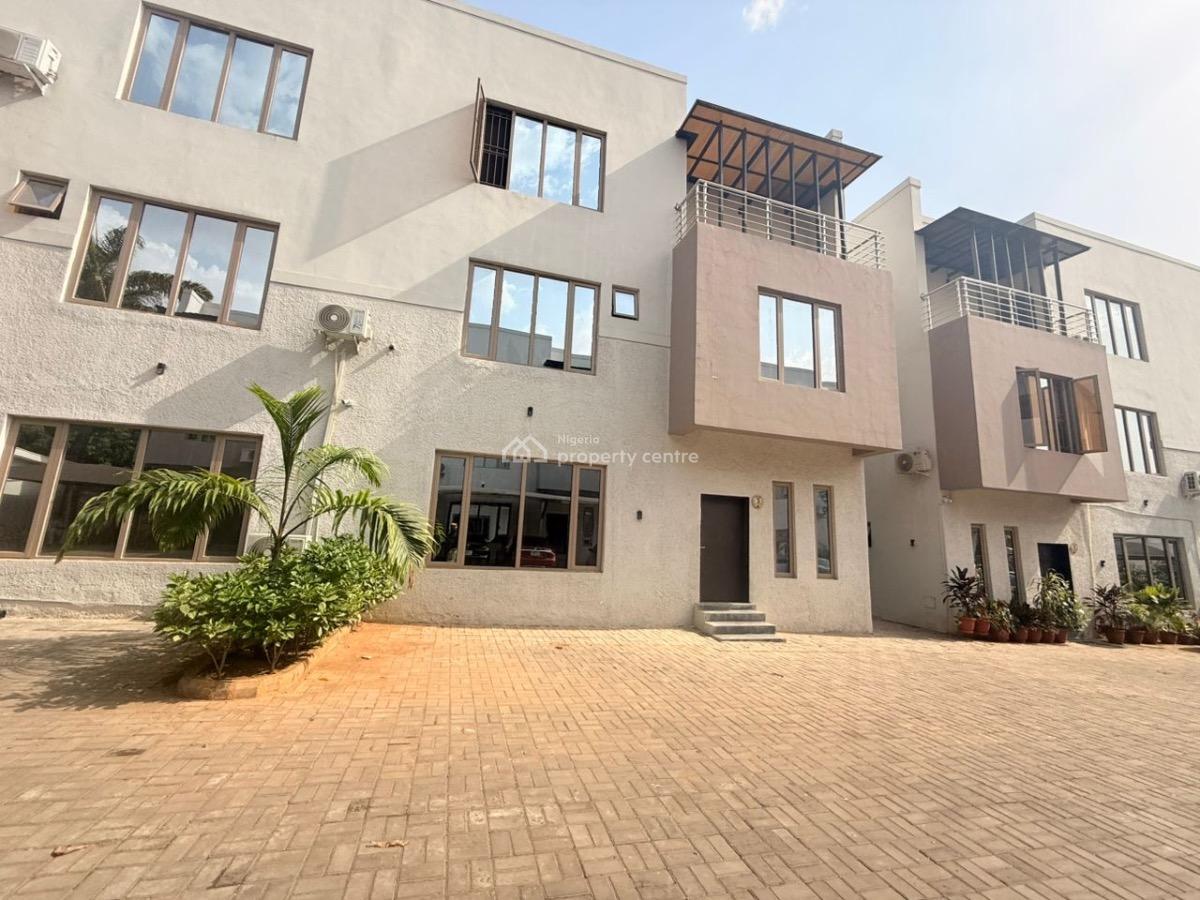 5bedroom Semidetached with Bq, Asokoro District, Abuja, Semi-detached Duplex for Rent