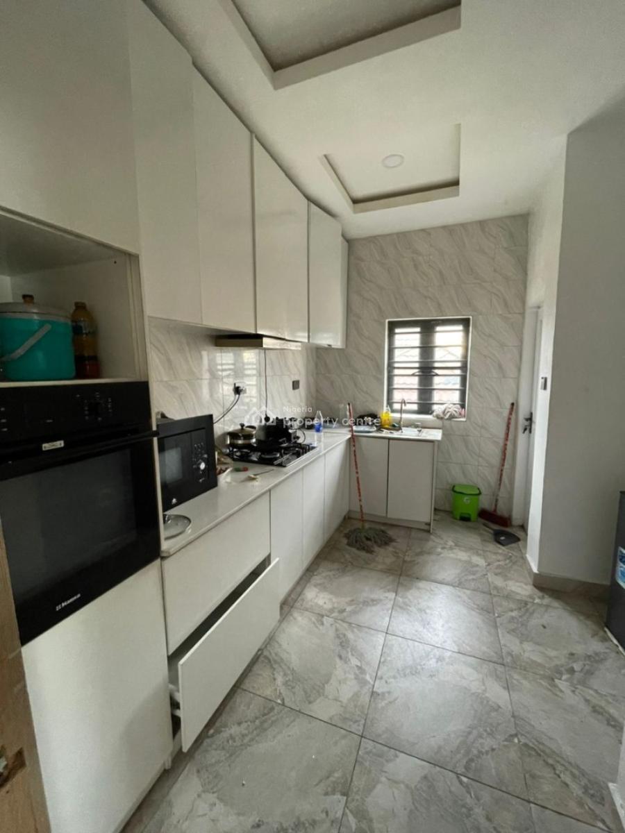 Shared a Apartment, Off Salem Ikate Elegushi Lekki Lagos, Ikate Elegushi, Lekki, Lagos, Self Contain (single Rooms) for Rent