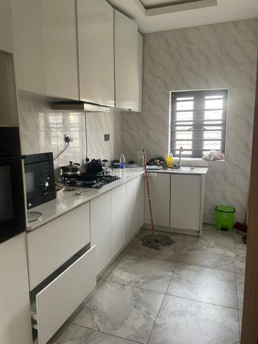 Shared a Apartment, Off Salem Ikate Elegushi Lekki Lagos, Ikate Elegushi, Lekki, Lagos, Self Contain (single Rooms) for Rent