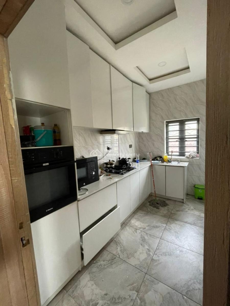 Shared a Apartment, Off Salem Ikate Elegushi Lekki Lagos, Ikate Elegushi, Lekki, Lagos, Self Contain (single Rooms) for Rent