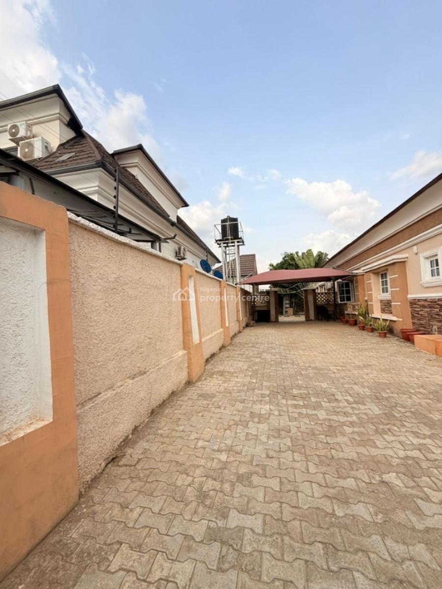 5bedroom Bungalow  2bedroom Guest Chalet, Life Camp, Abuja, Detached Bungalow for Sale