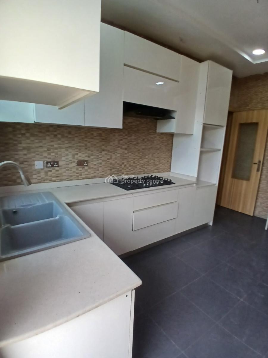 New and Serviced 4 Bedroom En-suite Maisonette with an Enclosed Fitted, Oniru, Victoria Island (vi), Lagos, House for Rent