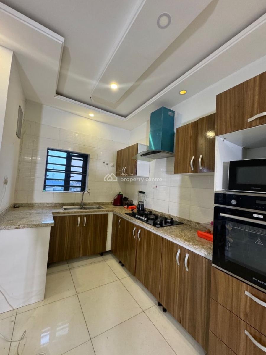 Penthouse Room, General Paint, Ajah, Lagos, Flat / Apartment for Rent