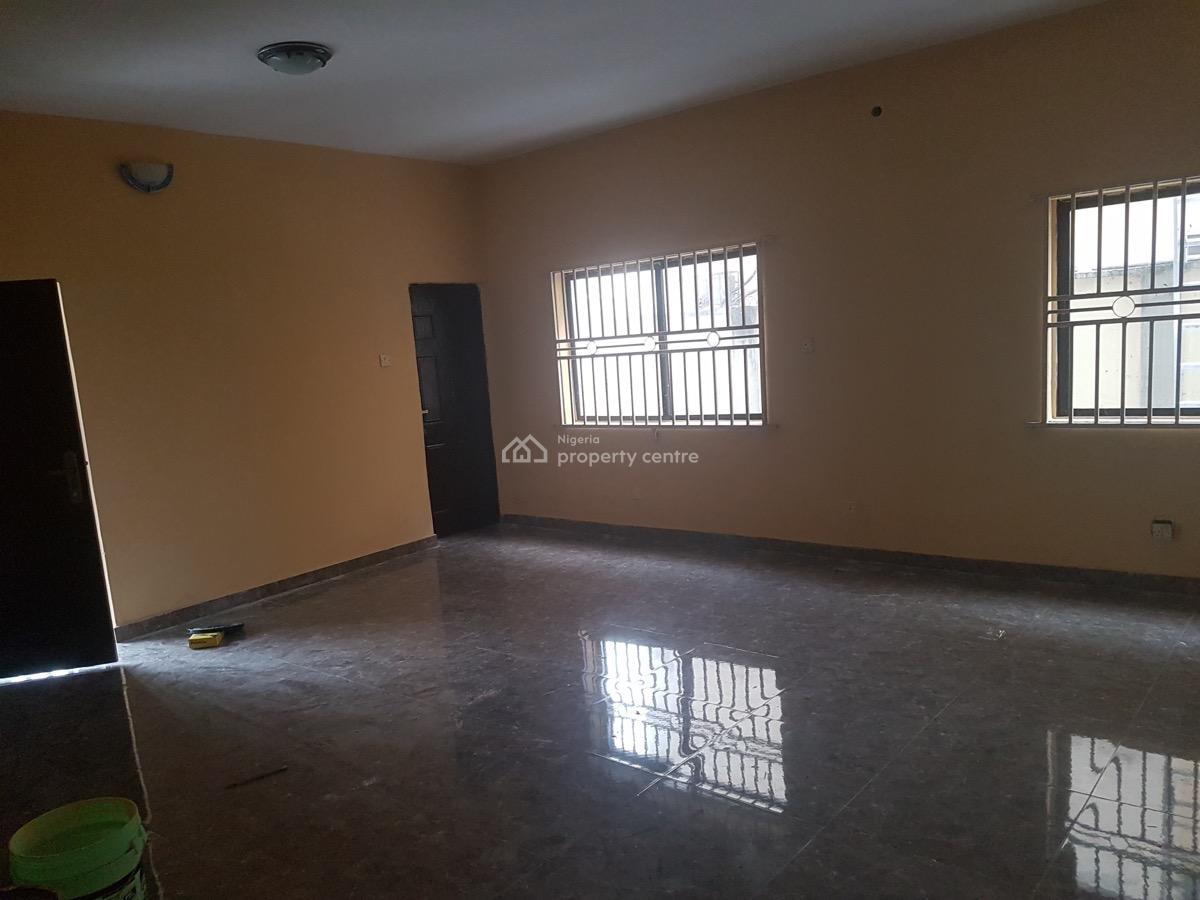Spacious 3 Bedroom Apartment, Ologolo, Lekki, Lagos, Flat / Apartment for Rent