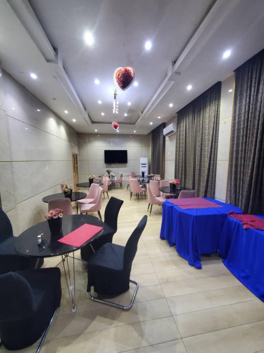 Block of 8 Units of 3 Bedroom Apartments, Lekki Phase 1, Lekki, Lagos, Block of Flats for Sale