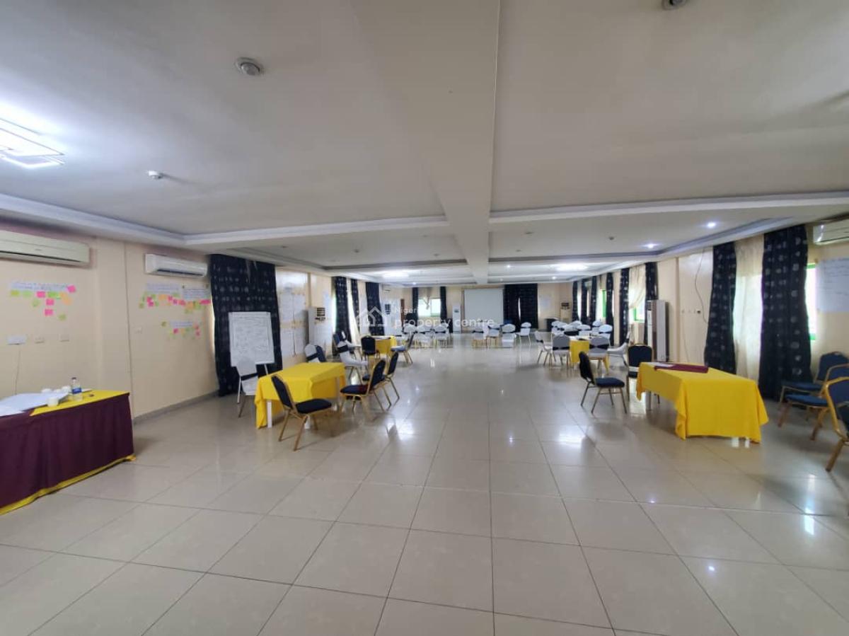 Block of 8 Units of 3 Bedroom Apartments, Lekki Phase 1, Lekki, Lagos, Block of Flats for Sale