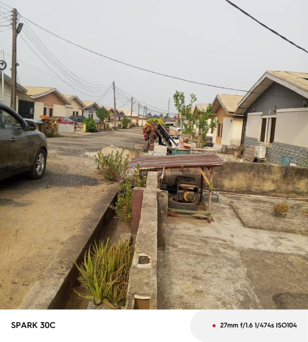 3 Bedroom Bungalow in 3 Bed People Estate*   Location: Happy, Magboro, Ogun, Land for Sale