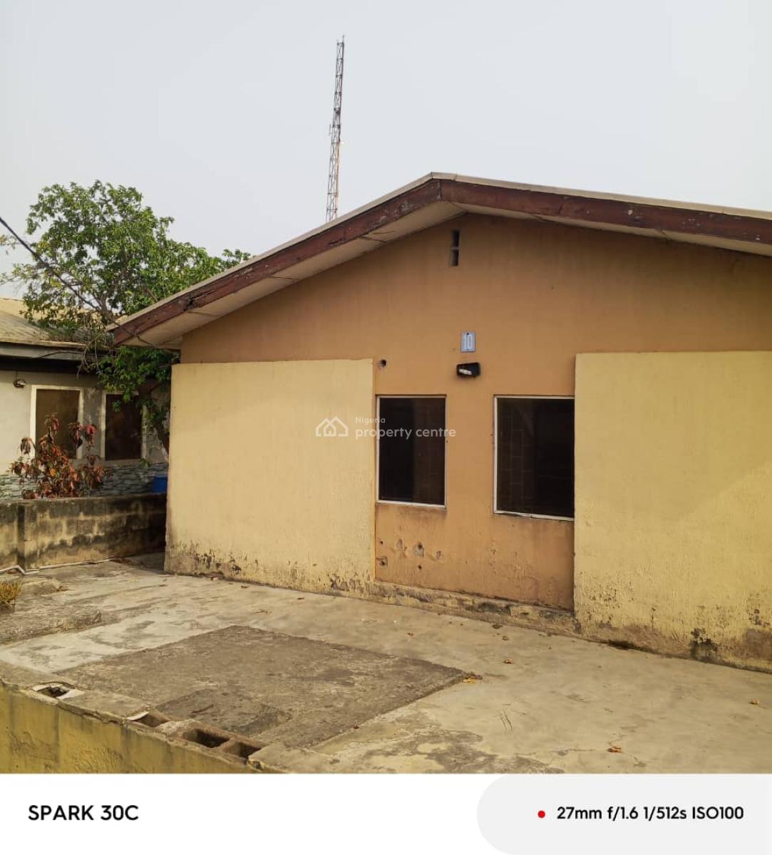 3 Bedroom Bungalow in 3 Bed People Estate*   Location: Happy, Magboro, Ogun, Land for Sale