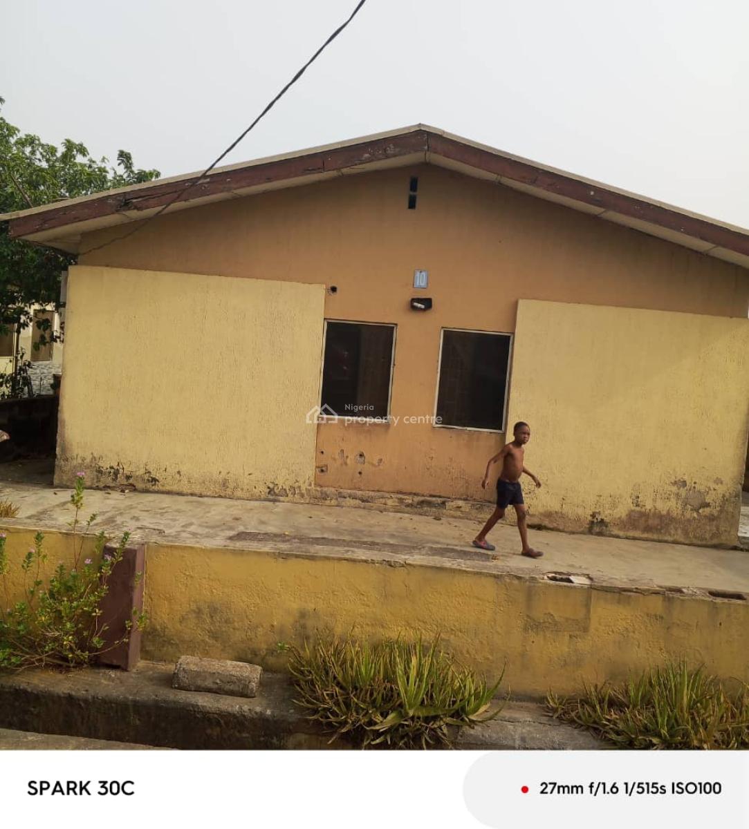 3 Bedroom Bungalow in 3 Bed People Estate*   Location: Happy, Magboro, Ogun, Land for Sale